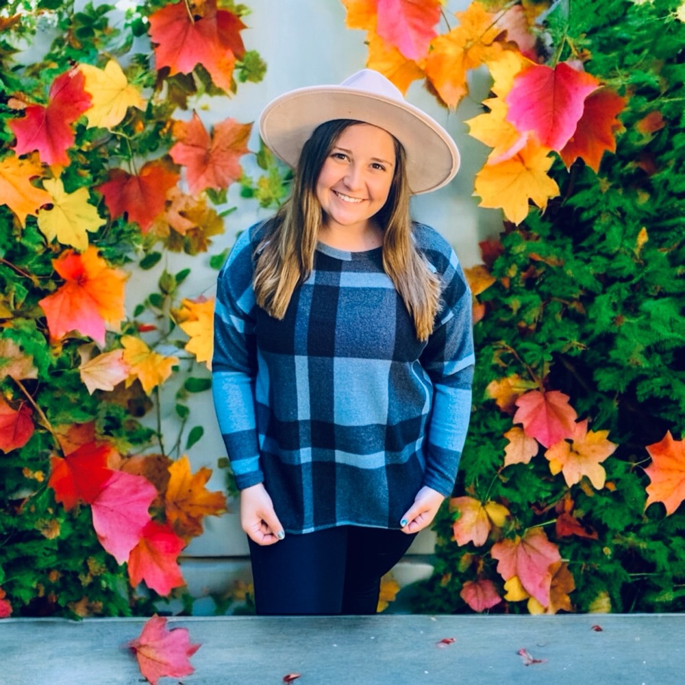 HOPELY Soft Plaid Fleece Top